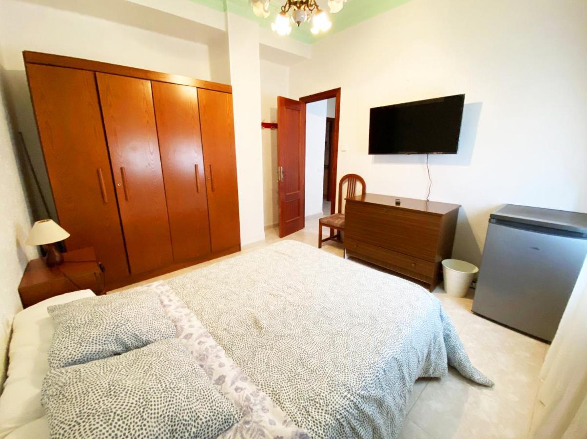 La Malvarrosa Beach Rooms In Shared Apartment Valencia Bagian luar foto