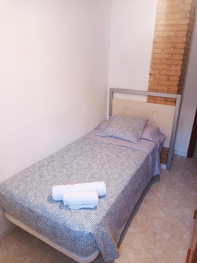 La Malvarrosa Beach Rooms In Shared Apartment Valencia Bagian luar foto